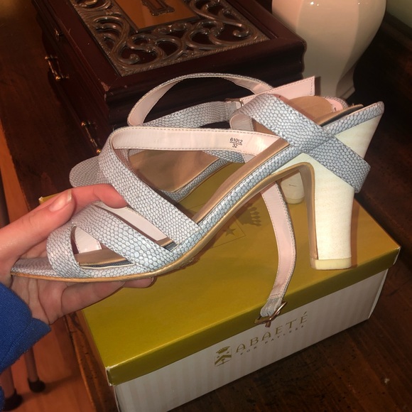 Blue snakeskin strappy heel - Picture 2 of 4